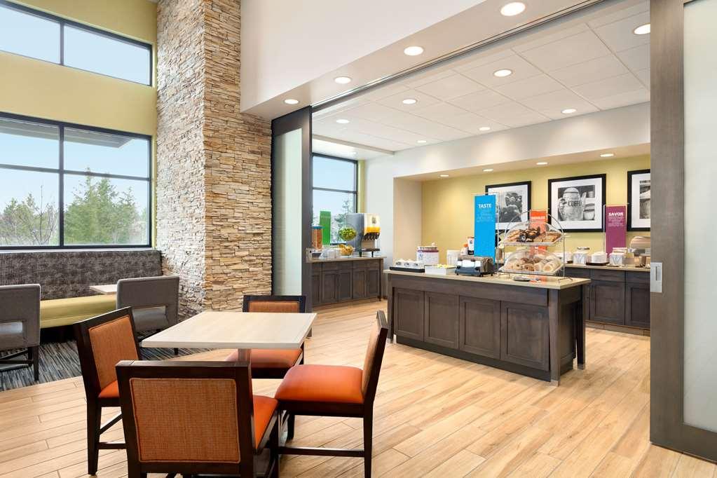 Hampton Inn & Suites スノコルミー レストラン 写真