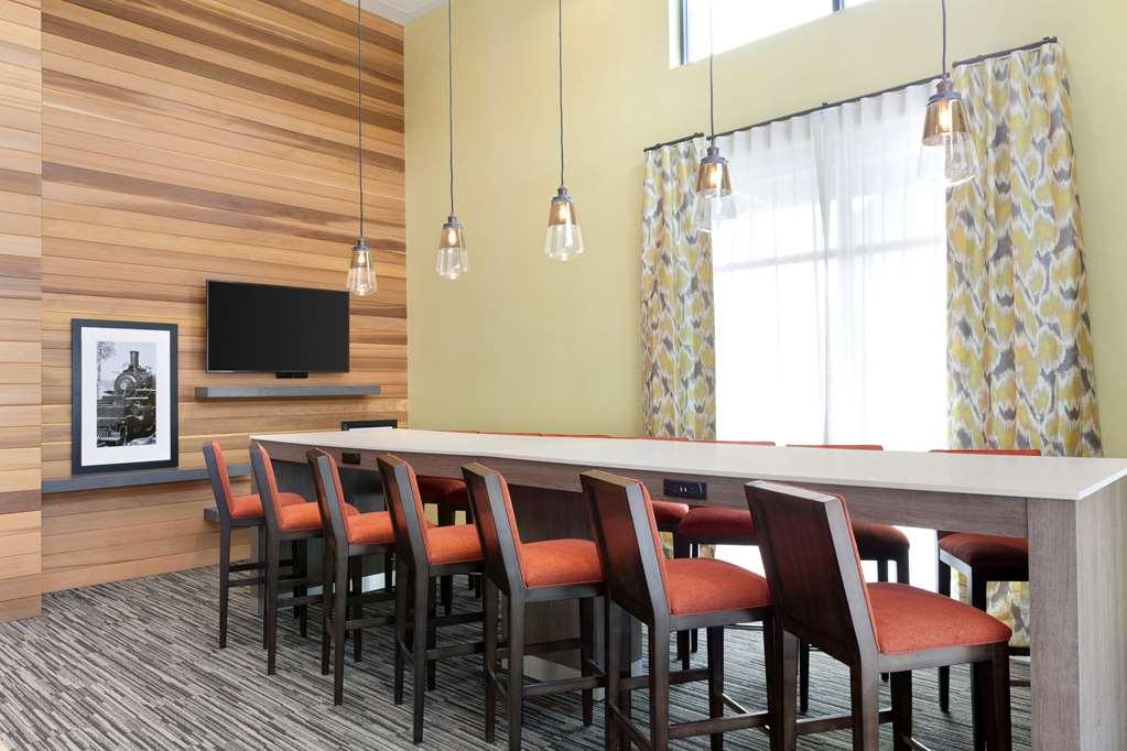 Hampton Inn & Suites スノコルミー インテリア 写真