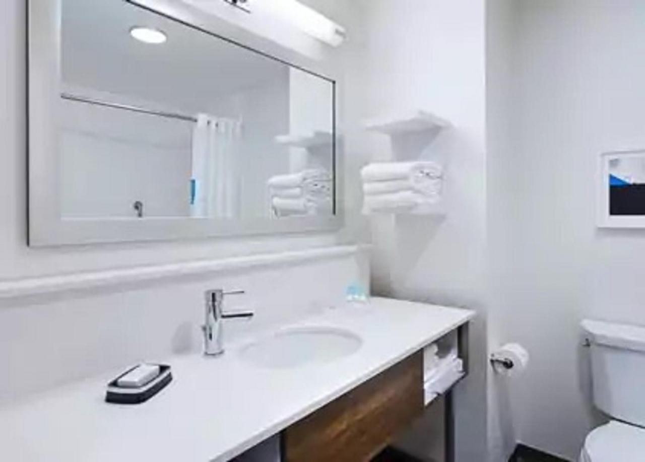 Hampton Inn & Suites スノコルミー エクステリア 写真